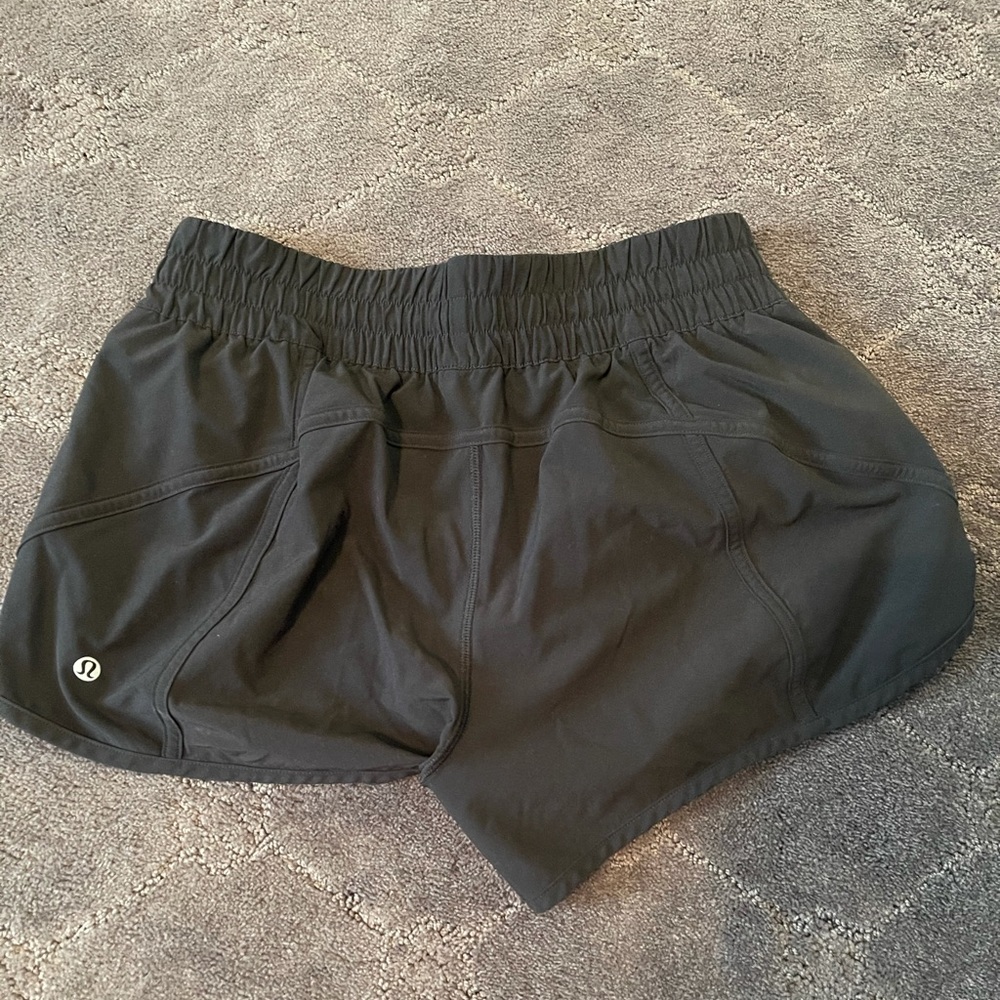Lululemon Tracker Short V 4”